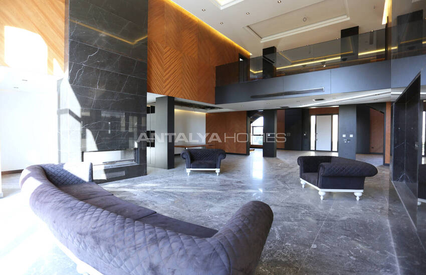 Antalya Döşemealtı'nda Geniş Bahçeli ve Yüksek Tavanlı Villalar 23
