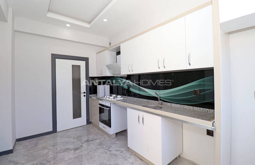 Ruime Appartementen Met Balkon Dicht Voorzieningen In Antalya Kepez 17