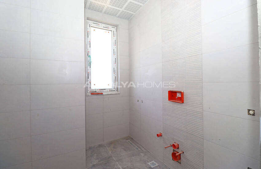 Antalya Döşemealtı'nda Olanaklara Yakın Yarı Müstakil Villa 10