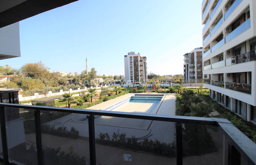 Spacious Flats in a Project with Pool in Altıntaş Antalya 30