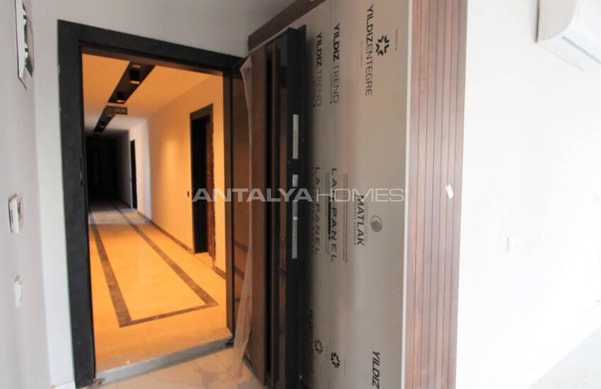 Spacious Flats in a Project with Pool in Altıntaş Antalya 27