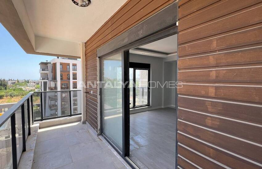Spacious Flats in a Project with Pool in Altıntaş Antalya 29