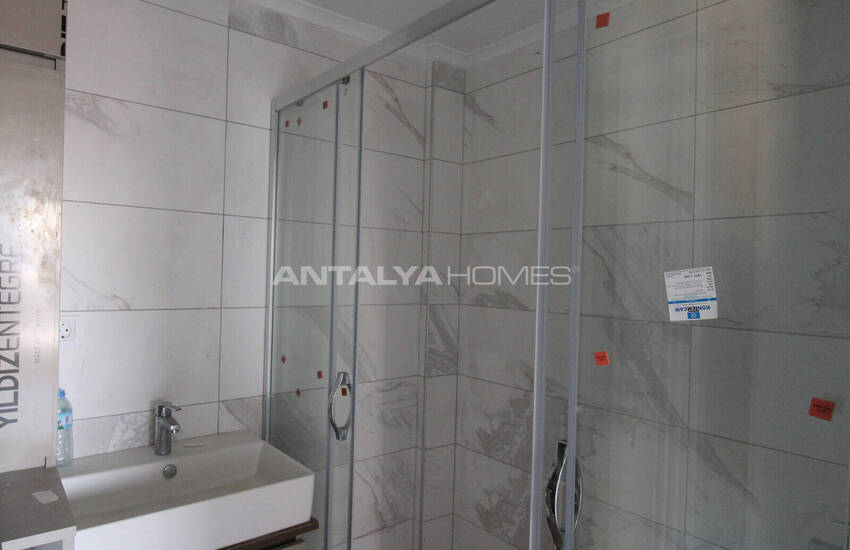 Spacious Flats in a Project with Pool in Altıntaş Antalya 33