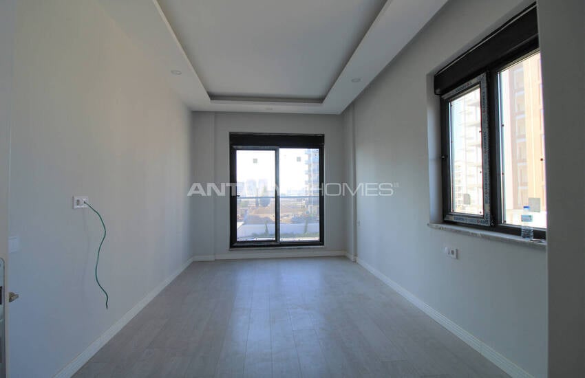 Spacious Flats in a Project with Pool in Altıntaş Antalya 21