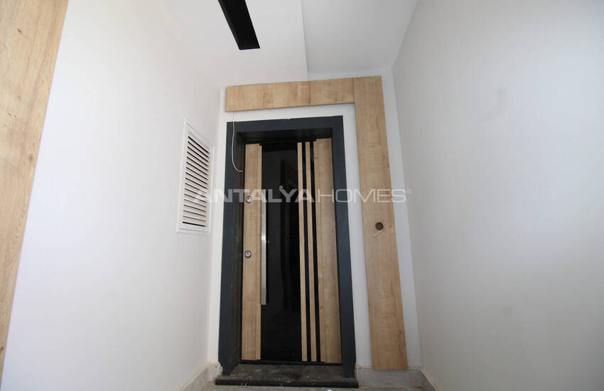 Aksu Altıntaş'ta Havuzlu Sitede 1 Odalı Daire 4