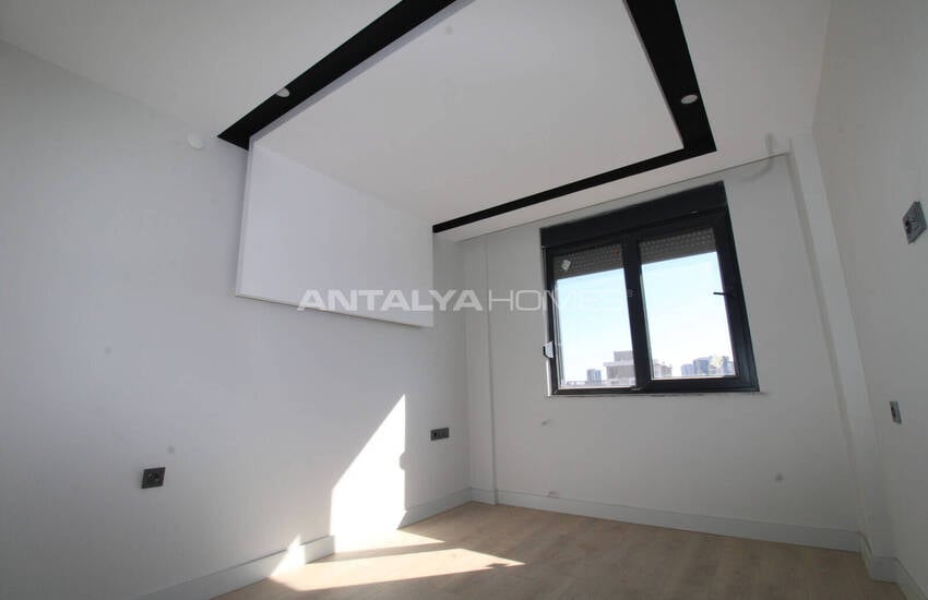 Aksu Altıntaş'ta Havuzlu Sitede 1 Odalı Daire 5