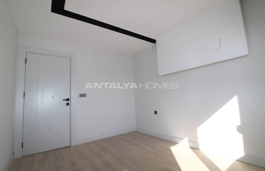 Aksu Altıntaş'ta Havuzlu Sitede 1 Odalı Daire 6