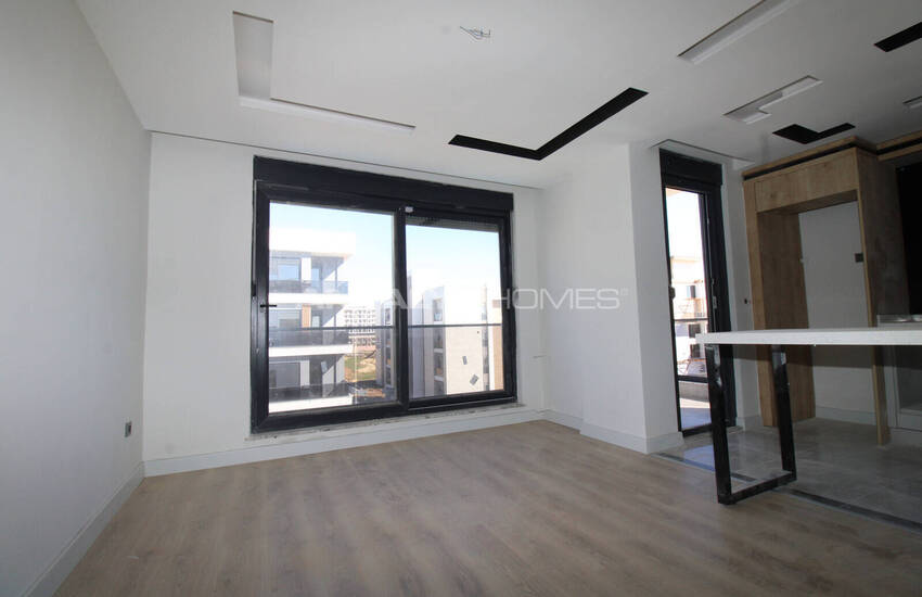 Aksu Altıntaş'ta Havuzlu Sitede 1 Odalı Daire 7