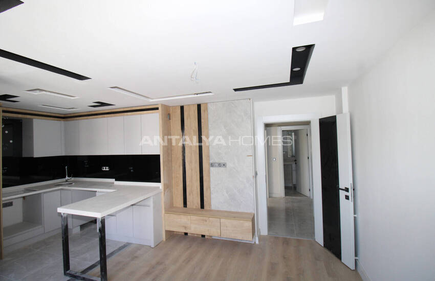 Aksu Altıntaş'ta Havuzlu Sitede 1 Odalı Daire 8