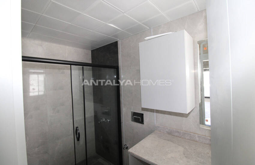 Aksu Altıntaş'ta Havuzlu Sitede 1 Odalı Daire 13