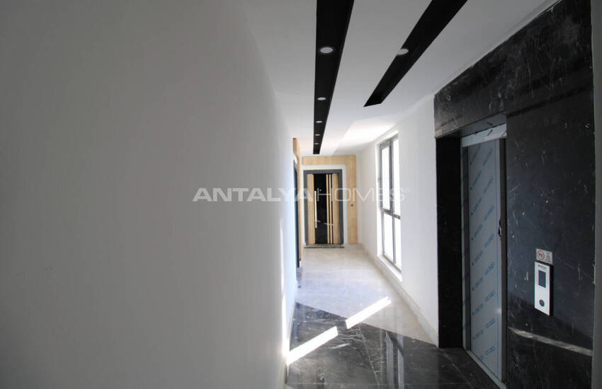 Aksu Altıntaş'ta Havuzlu Sitede 1 Odalı Daire 15