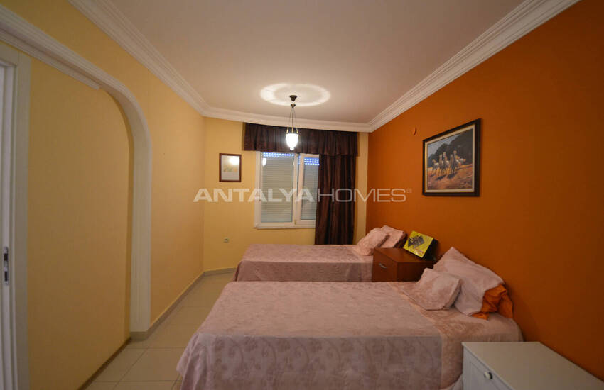 Alanya Mahmutlar'da Deniz ve Şehir Manzaralı Dubleks Daire 8