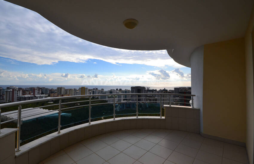 Alanya Mahmutlar'da Deniz ve Şehir Manzaralı Dubleks Daire 13