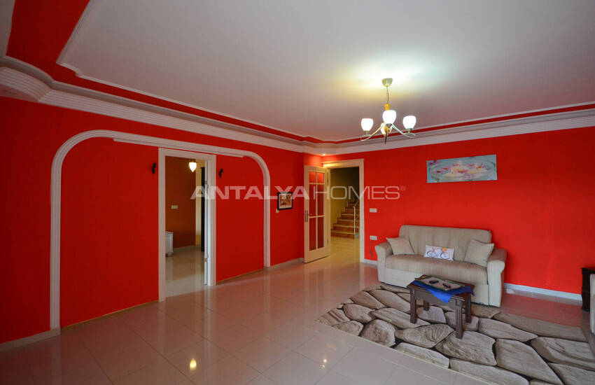 Alanya Mahmutlar'da Deniz ve Şehir Manzaralı Dubleks Daire 7