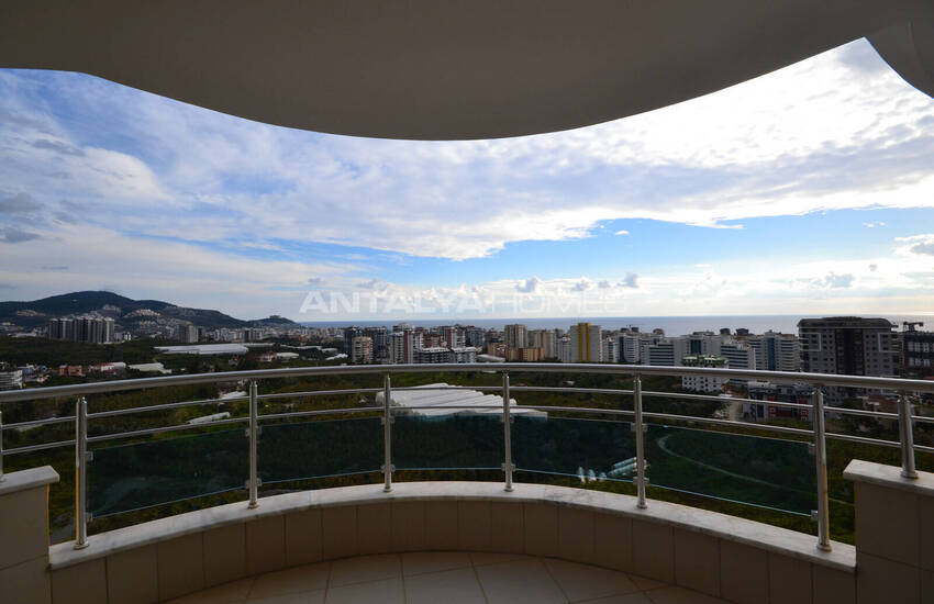 Alanya Mahmutlar'da Deniz ve Şehir Manzaralı Dubleks Daire 14