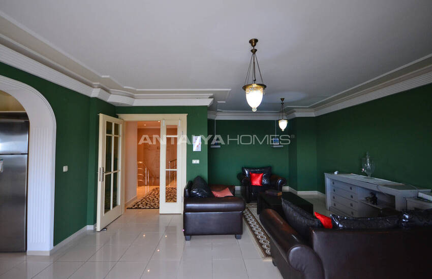 Alanya Mahmutlar'da Deniz ve Şehir Manzaralı Dubleks Daire 22