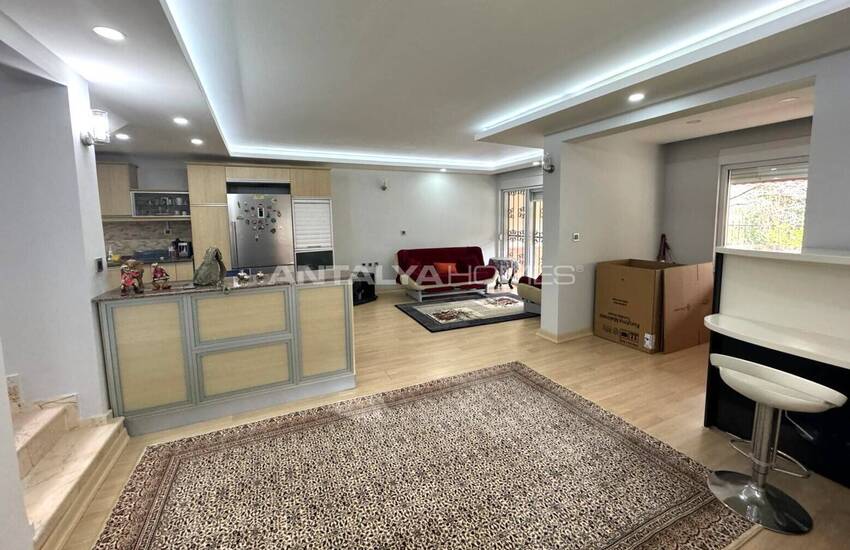 Semi-detached Villa Near the Golf Course in Antalya Kadriye 18