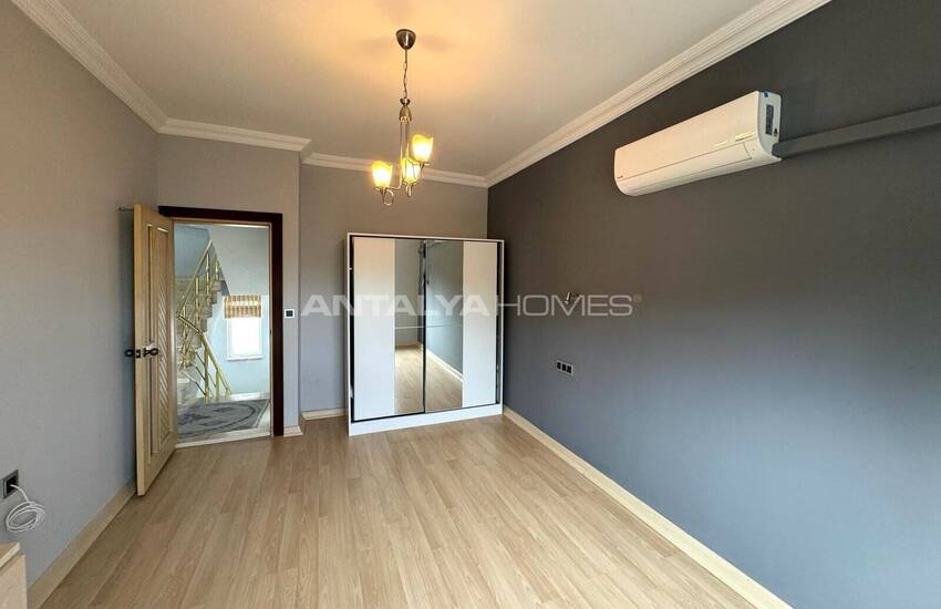 Semi-detached Villa Near the Golf Course in Antalya Kadriye 25