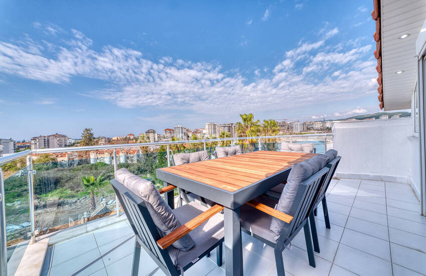 Detached House with Private Pool in Alanya 56