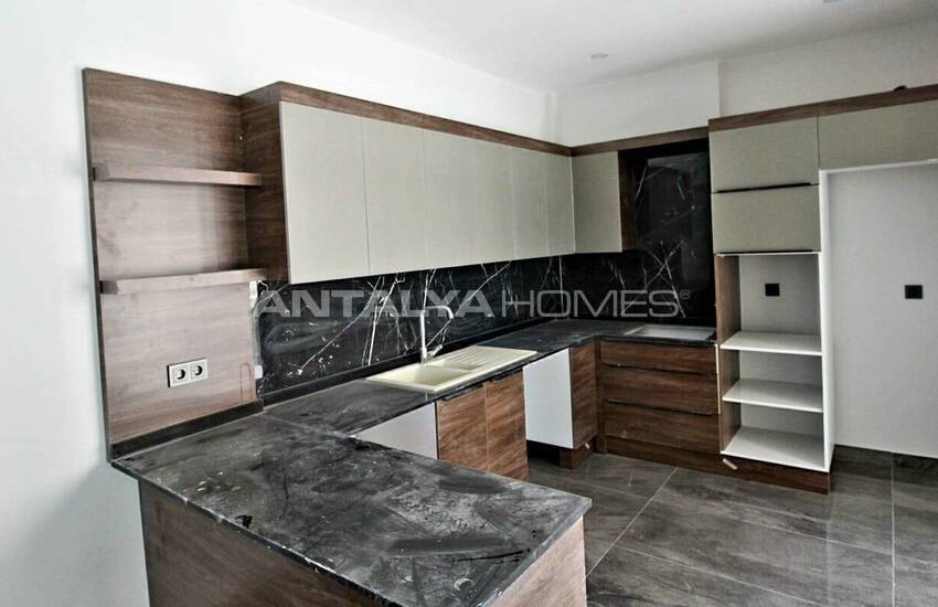 شقة في منطقة متميزة بالقرب من البحر في بيليك أنطاليا 11