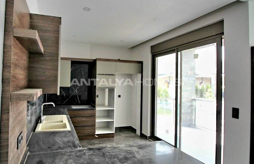 شقة في منطقة متميزة بالقرب من البحر في بيليك أنطاليا 12