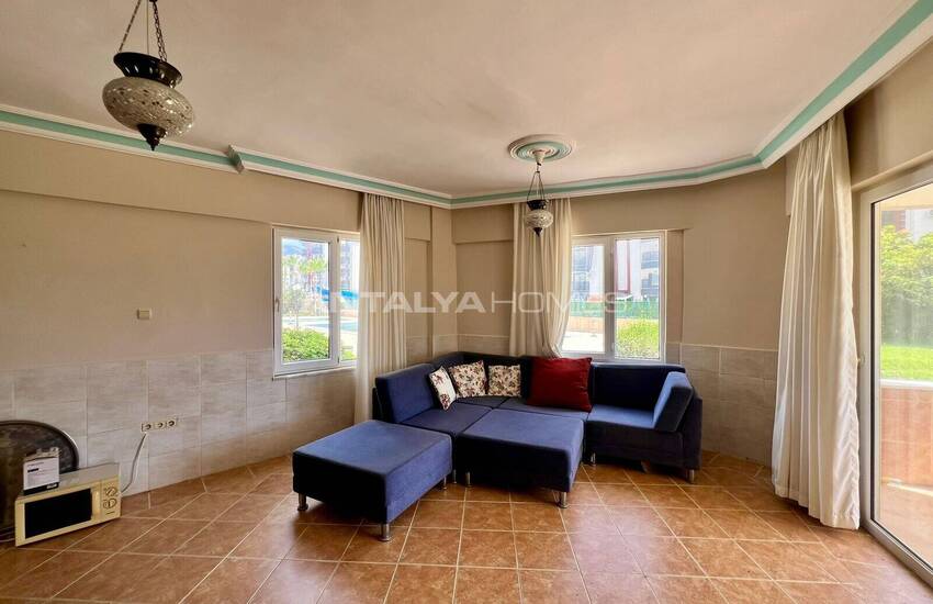 Seafront Apartment in a Complex with a Pool in Alanya Tosmur 16