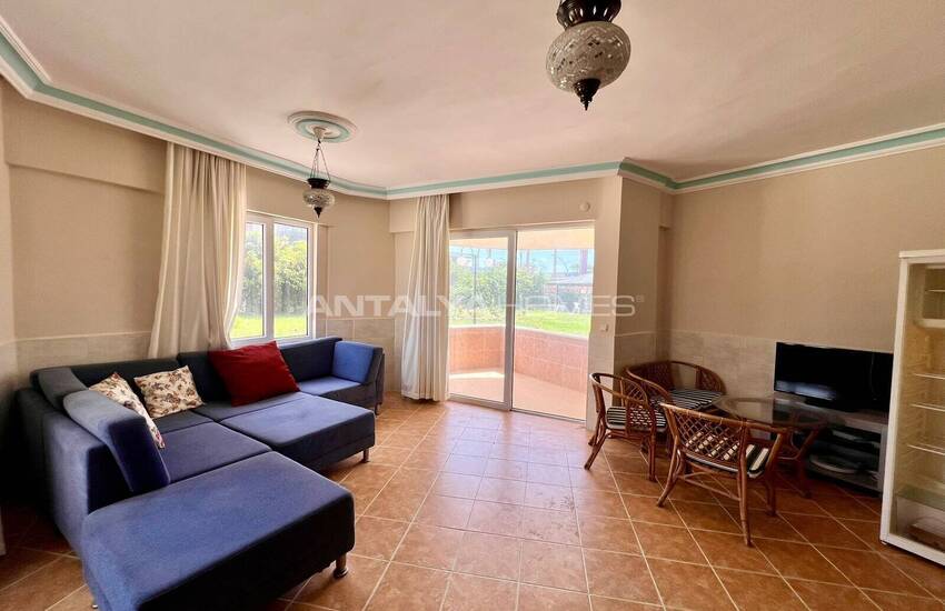 Seafront Apartment in a Complex with a Pool in Alanya Tosmur 15