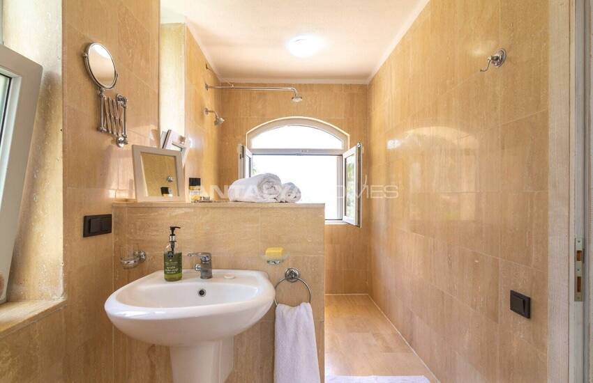 5-bedroom Detached House with Pool in Kas Kalkan 17