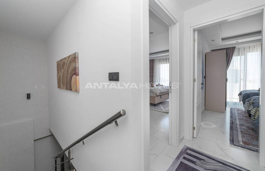 Alanya'da Havuzlu Sitede Eşyalı Deniz Manzaralı Daireler 15