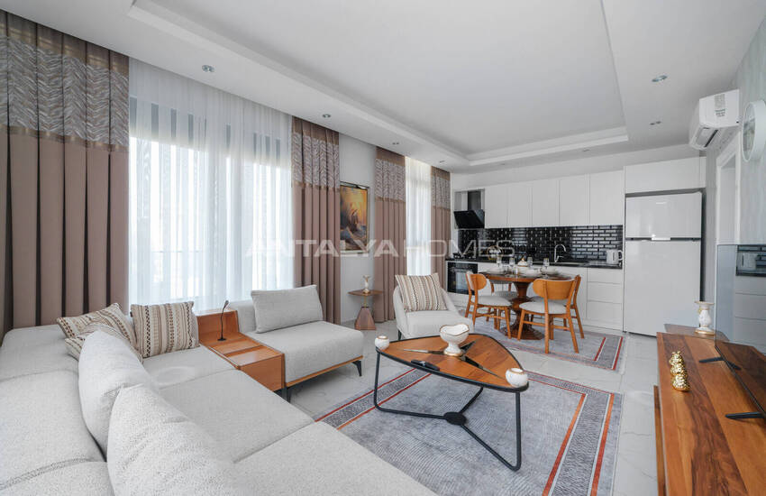 Alanya'da Havuzlu Sitede Eşyalı Deniz Manzaralı Daireler 10