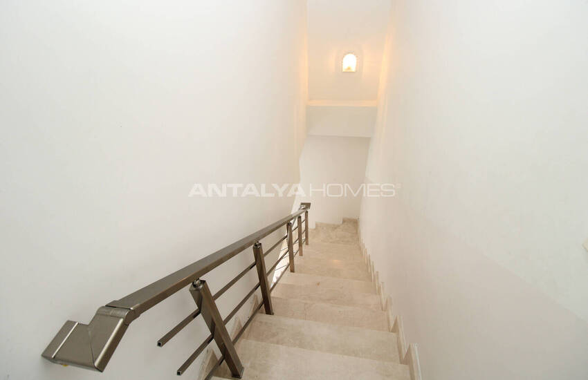 Antalya Kundu'da Denize Yakın Konumda Dubleks Daire 33