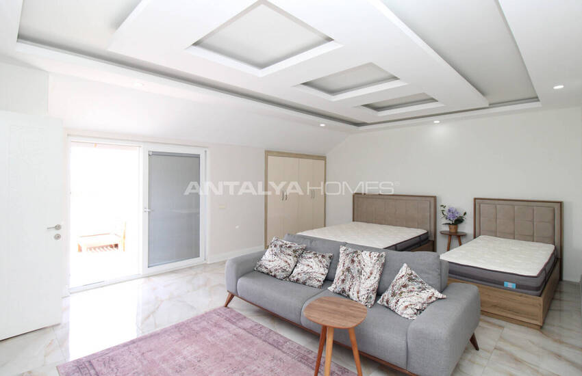 Antalya Kundu'da Denize Yakın Konumda Dubleks Daire 26