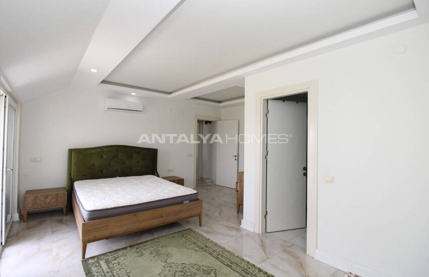 Antalya Kundu'da Denize Yakın Konumda Dubleks Daire 32