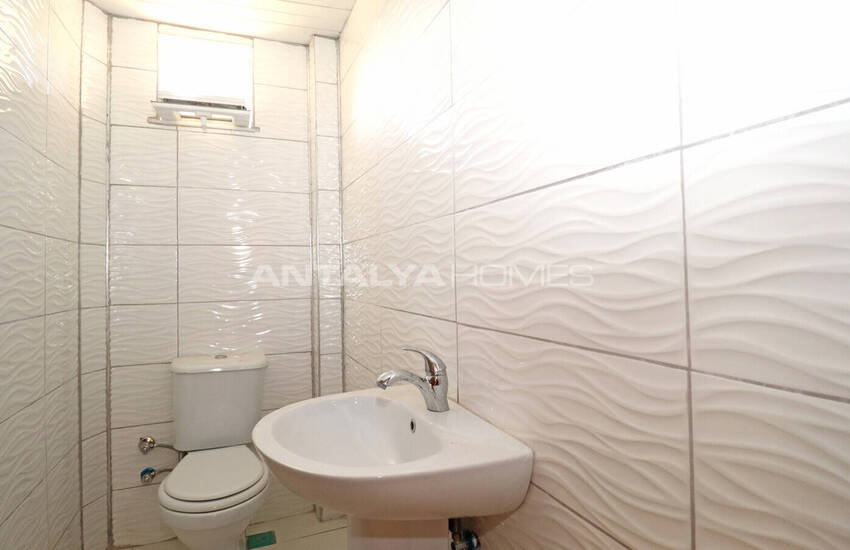 Целое Здание С Большим Участком В Дошемеалты, Анталия 33