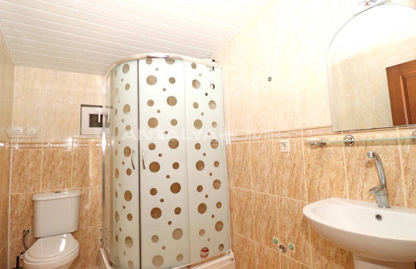 Целое Здание С Большим Участком В Дошемеалты, Анталия 36