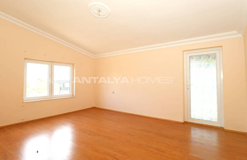 Целое Здание С Большим Участком В Дошемеалты, Анталия 27