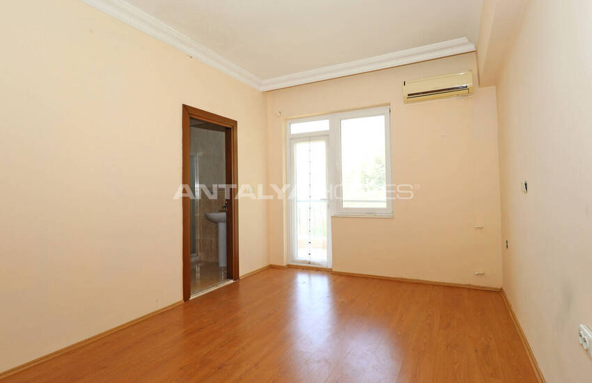 Целое Здание С Большим Участком В Дошемеалты, Анталия 24