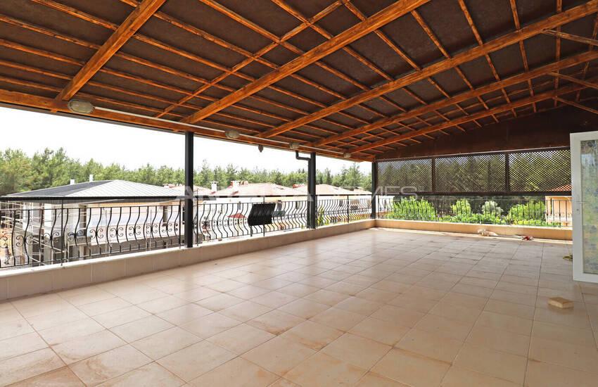 Целое Здание С Большим Участком В Дошемеалты, Анталия 37