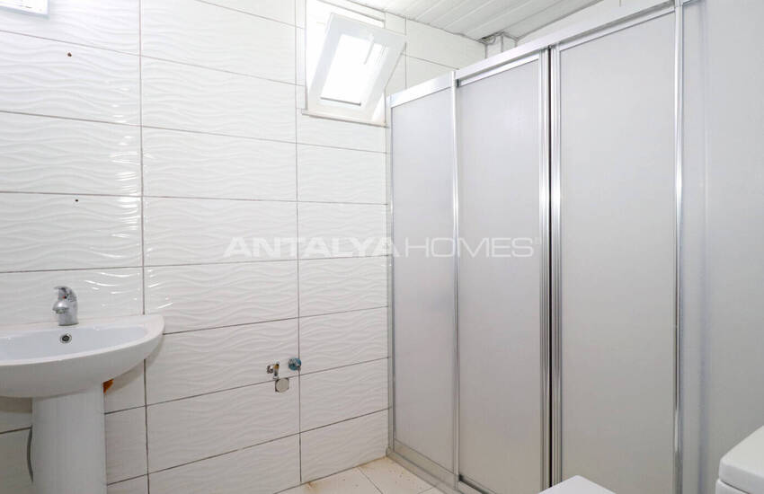 Целое Здание С Большим Участком В Дошемеалты, Анталия 34