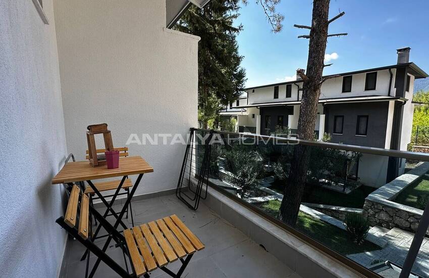 Antalya Kemer'de Havuzlu Site İçinde Yarı Müstakil Villa 30