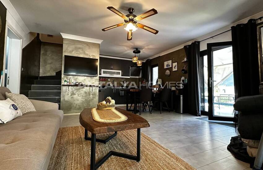 Antalya Kemer'de Havuzlu Site İçinde Yarı Müstakil Villa 18
