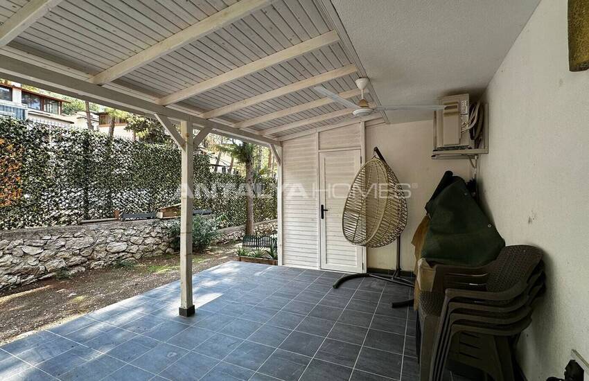 Antalya Kemer'de Havuzlu Site İçinde Yarı Müstakil Villa 28