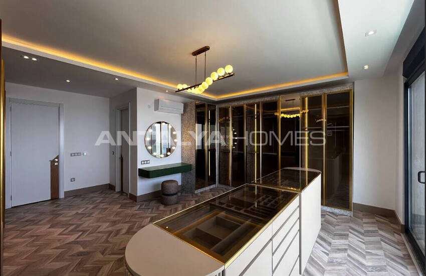 Alanya Tepe'de Panoramik Deniz Manzaralı Villalar 20