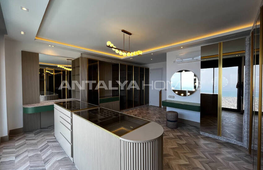 Alanya Tepe'de Panoramik Deniz Manzaralı Villalar 19