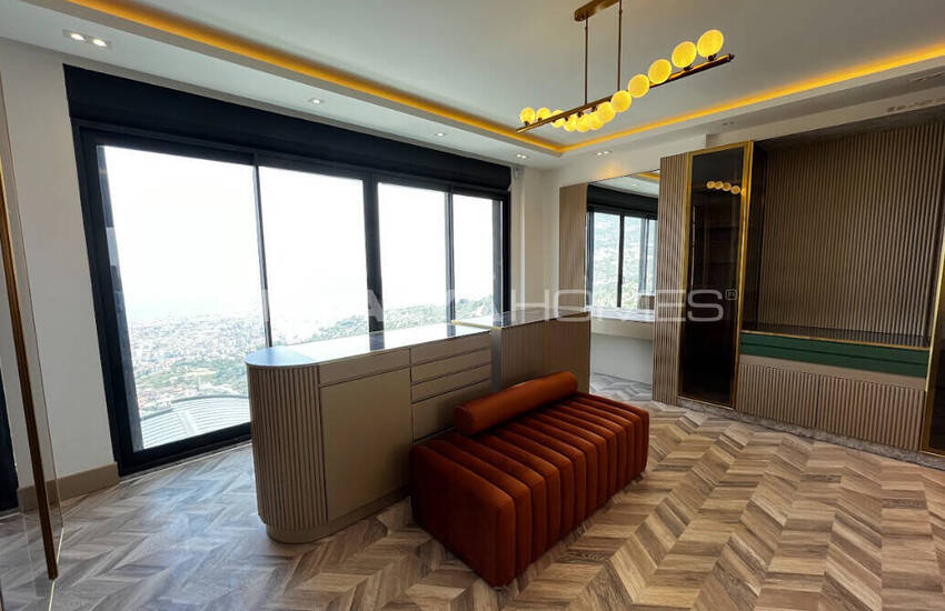 Alanya Tepe'de Panoramik Deniz Manzaralı Villalar 16