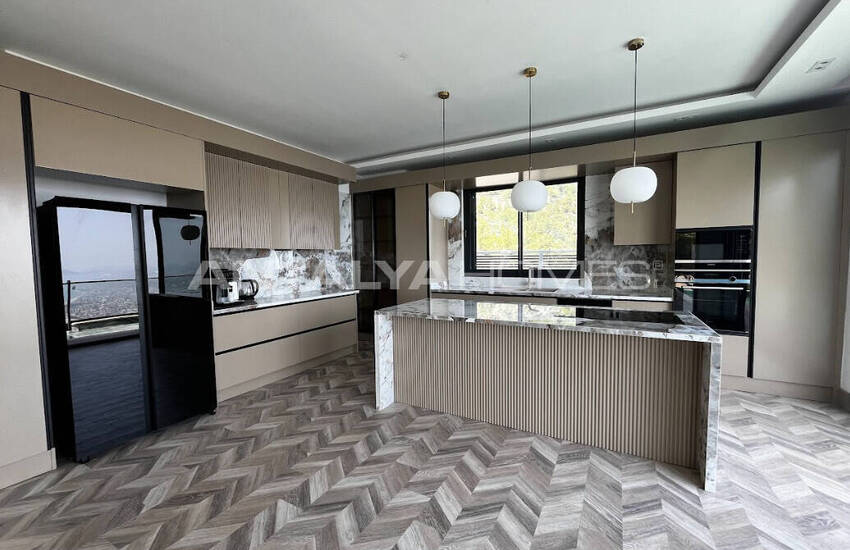 Alanya Tepe'de Panoramik Deniz Manzaralı Villalar 12