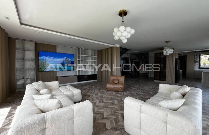 Alanya Tepe'de Panoramik Deniz Manzaralı Villalar 9