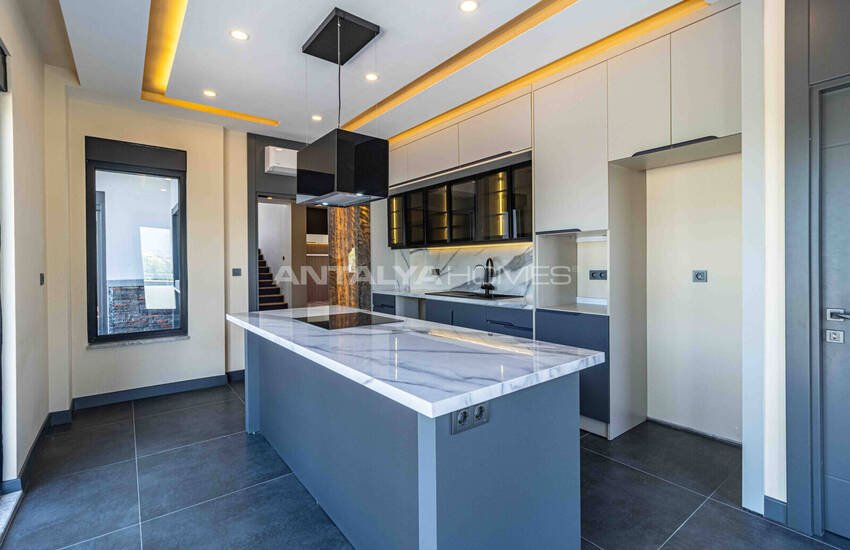 Antalya Döşemealtı'nda 4 Yatak Odalı Havuzlu Müstakil Villa 25