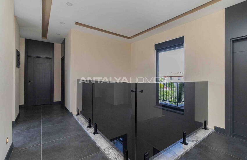 Antalya Döşemealtı'nda 4 Yatak Odalı Havuzlu Müstakil Villa 33
