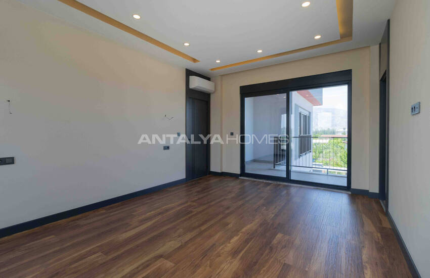 Antalya Döşemealtı'nda 4 Yatak Odalı Havuzlu Müstakil Villa 38